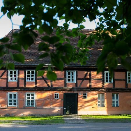 Villa Lehnschulzenhof Viesen à Rogasen Extérieur photo